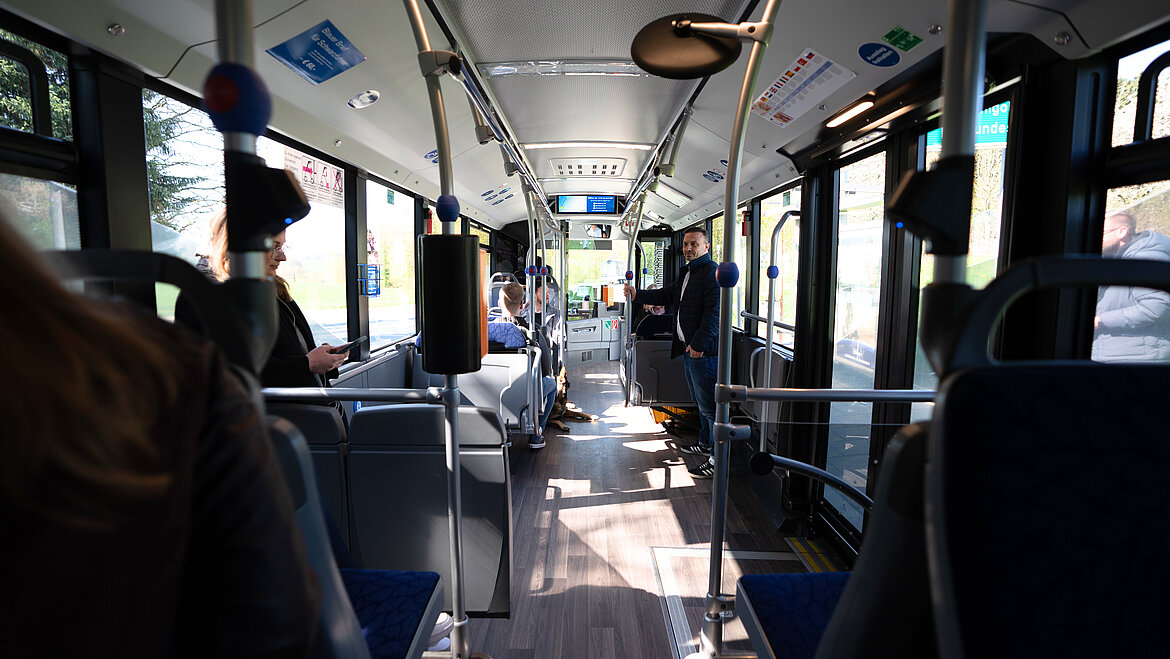 Grafik: Innenbereich eines Stadtbusses