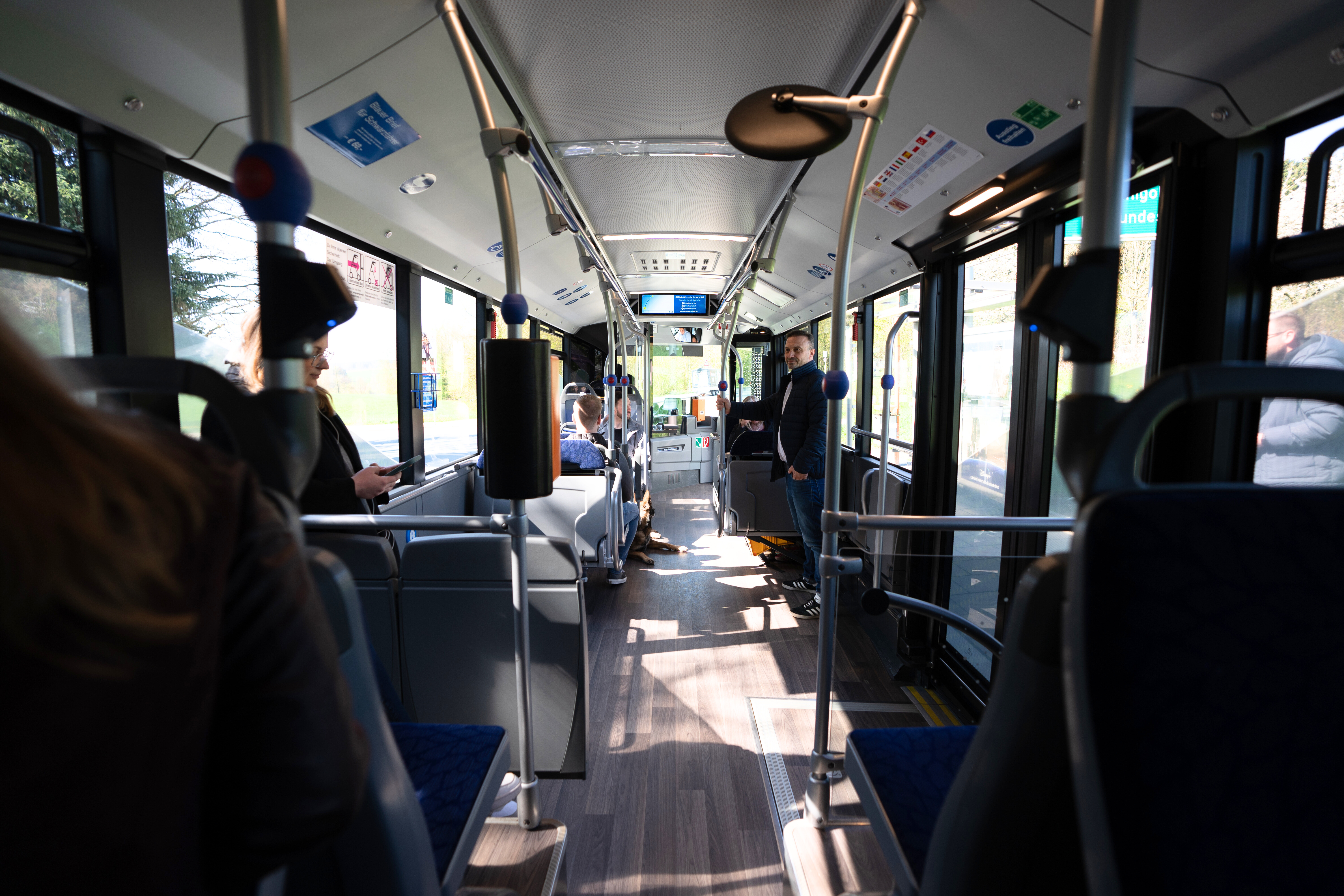 Grafik: Innenbereich eines Stadtbusses